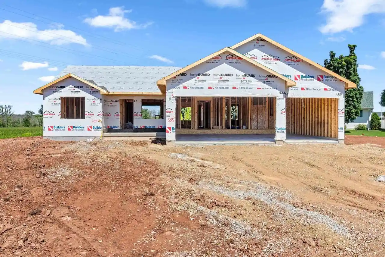 Homes for sale in New London, WI | 535 Dogwood Court Court, New London, WI 54961 | MLS# 50327839