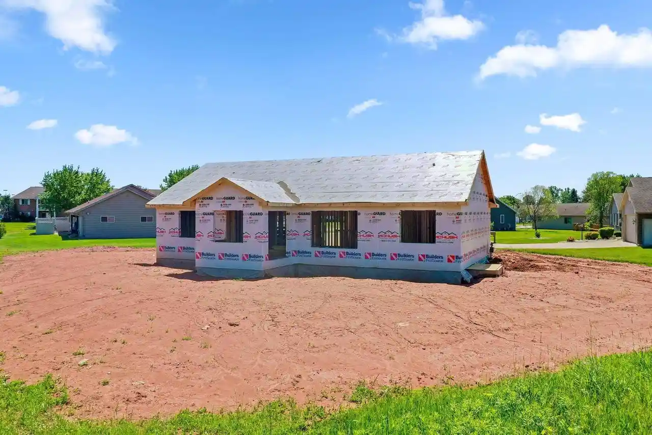 Homes for sale in New London, WI | 535 Dogwood Court Court, New London, WI 54961 | MLS# 50327839