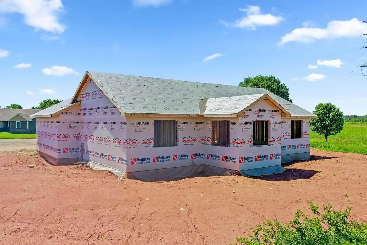 Homes for sale in New London, WI | 535 Dogwood Court Court, New London, WI 54961 | MLS# 50327839