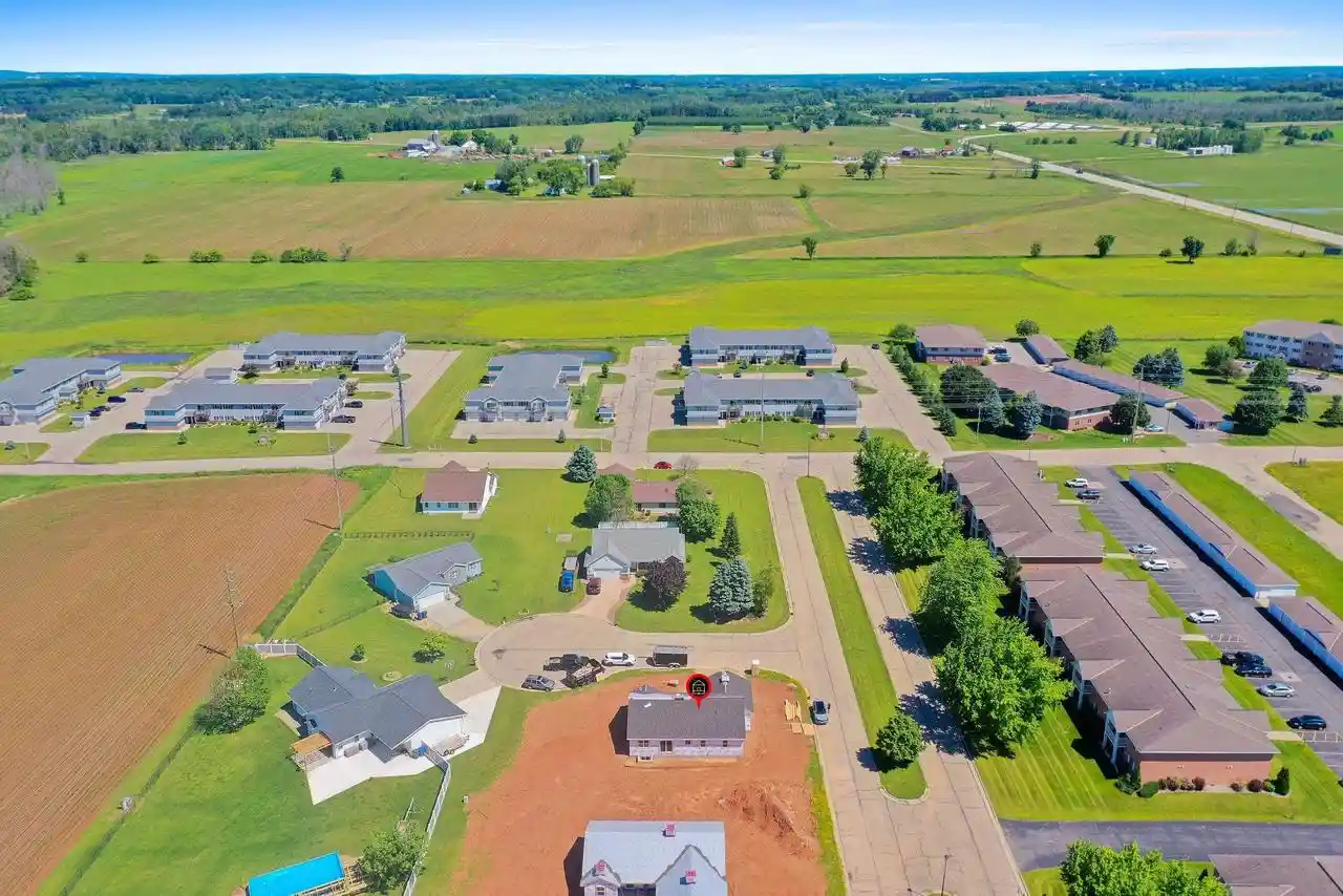 Homes for sale in New London, WI | 530 Cattail Court Court, New London, WI 54961 | MLS# 50327838
