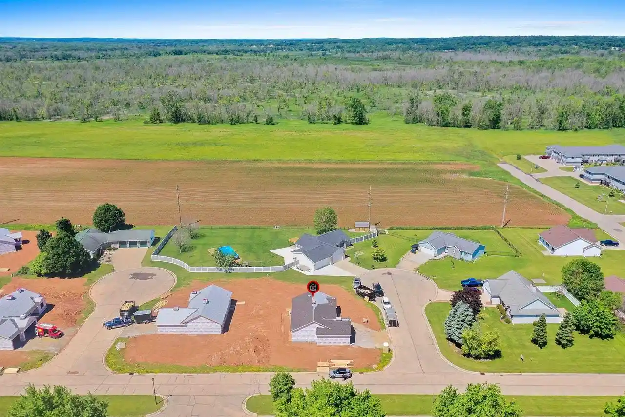Homes for sale in New London, WI | 530 Cattail Court Court, New London, WI 54961 | MLS# 50327838