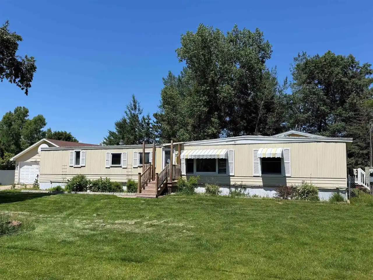 Homes for sale in Menominee, MI | W6648 Sunset Dr 5 Road Road, Menominee, MI 49858 | MLS# 50327857