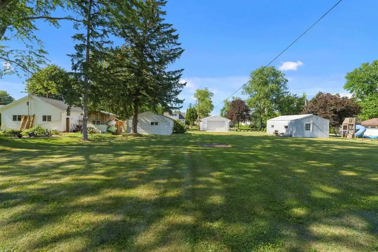 Homes for sale in New Holstein, WI | 1814 Pleasant Avenue Avenue, New Holstein, WI 53061 | MLS# 50327845