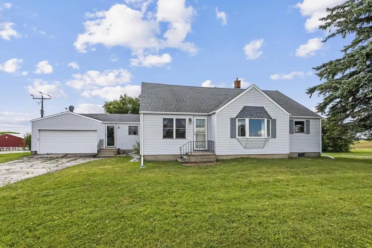 Homes for sale in Brillion, WI | N8303 County Rd Pp, Brillion, WI 54110 | MLS# 50327878