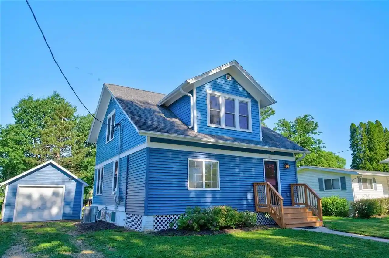 Homes for sale in Belleville, WI | 119 East Avenue Avenue, Belleville, WI 53508 | MLS# 2026449
