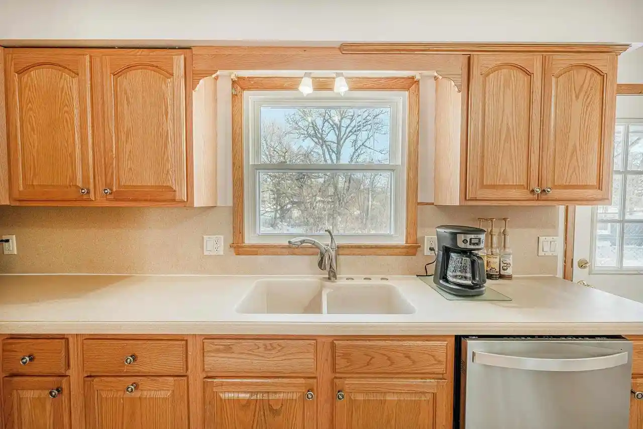 4th image of 1734 Oakview Dr Dr, Stoughton, WI 53589 | MLS# 2026450