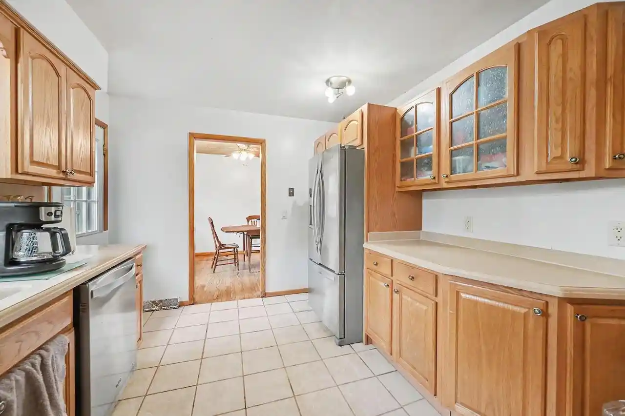 5th image of 1734 Oakview Dr Dr, Stoughton, WI 53589 | MLS# 2026450