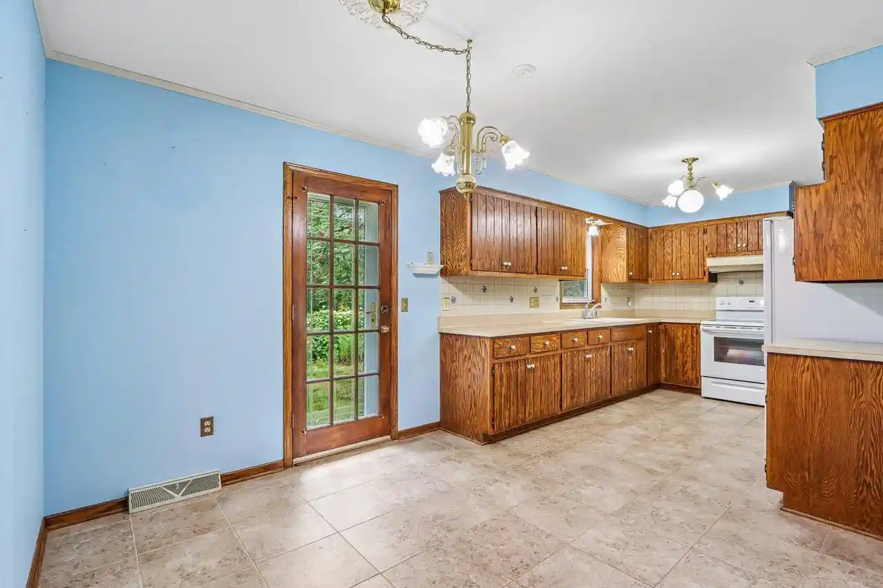 24th image of 1797 Cypress Dr Dr, Grafton, WI 53024 | MLS# 1968543