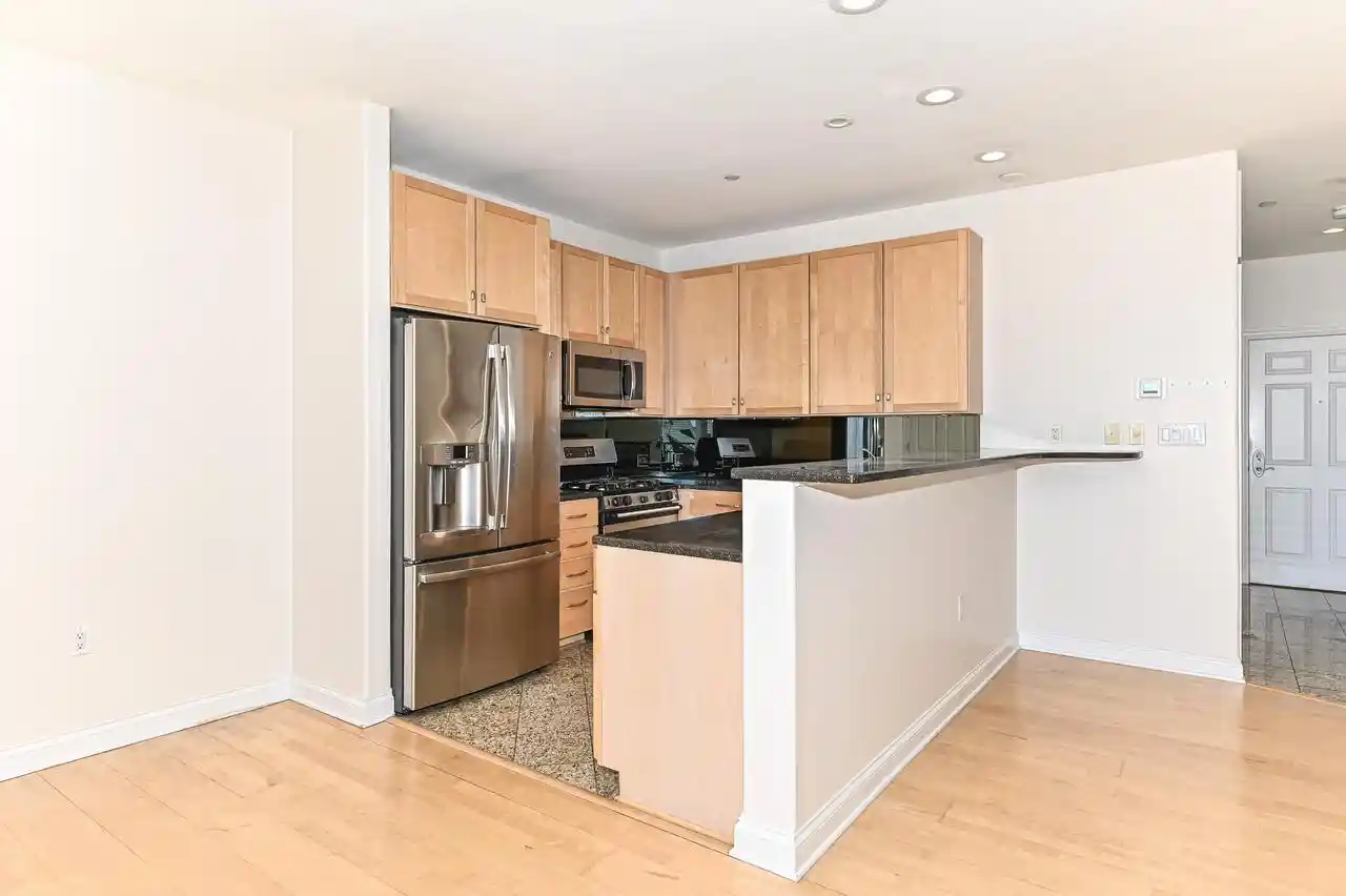 Homes for sale in Milwaukee, WI | 1920 N Farwell Avenue Avenue #404, Milwaukee, WI 53202 | MLS# 1968545