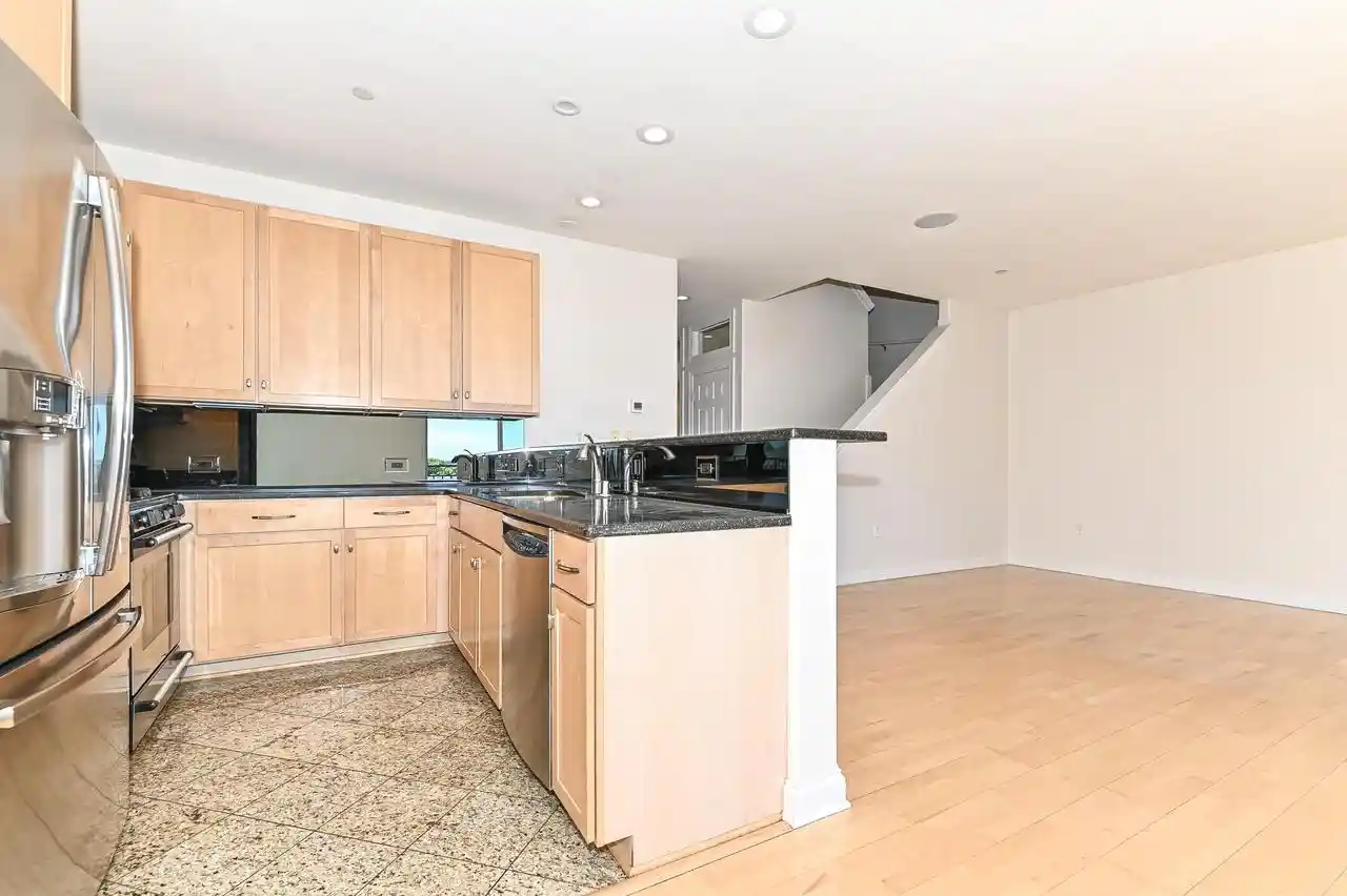 Homes for sale in Milwaukee, WI | 1920 N Farwell Avenue Avenue #404, Milwaukee, WI 53202 | MLS# 1968545