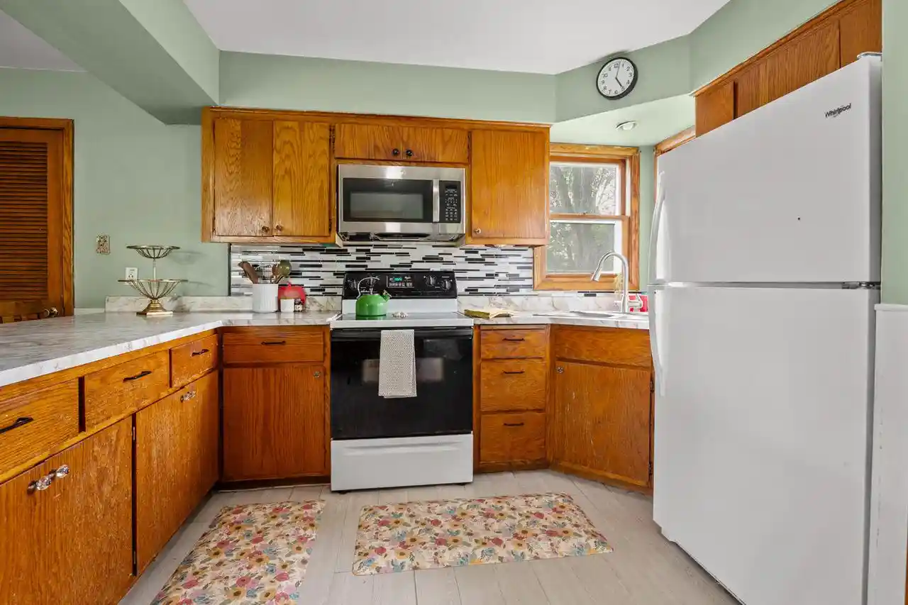 Homes for sale in Muskego, WI | S69W14596 Cornell Dr Dr, Muskego, WI 53150 | MLS# 1968557