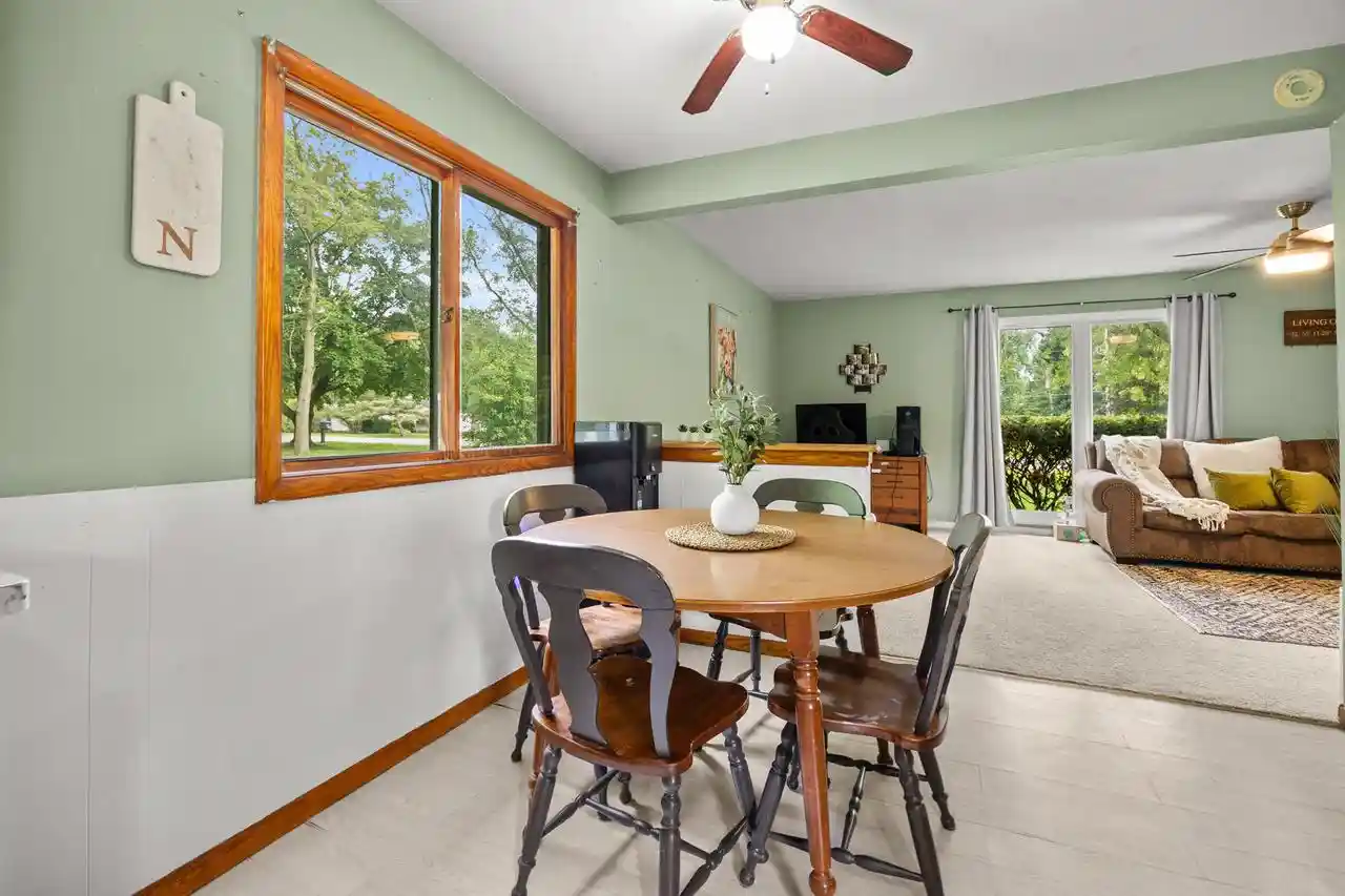 Homes for sale in Muskego, WI | S69w14596 Cornell Dr Dr, Muskego, WI 53150 | MLS# 1968557