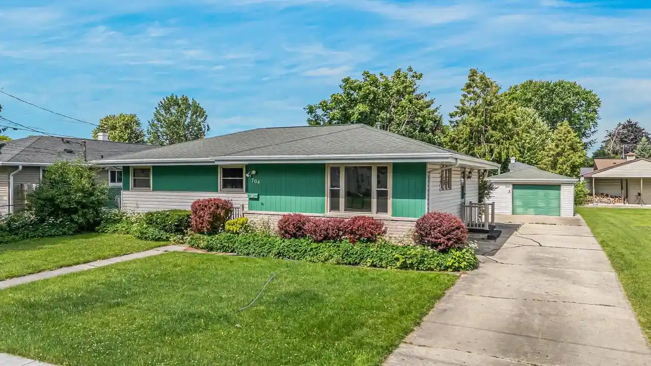 Homes for sale in Menasha, WI | 704 John Street Street, Menasha, WI 54952 | MLS# 50327890