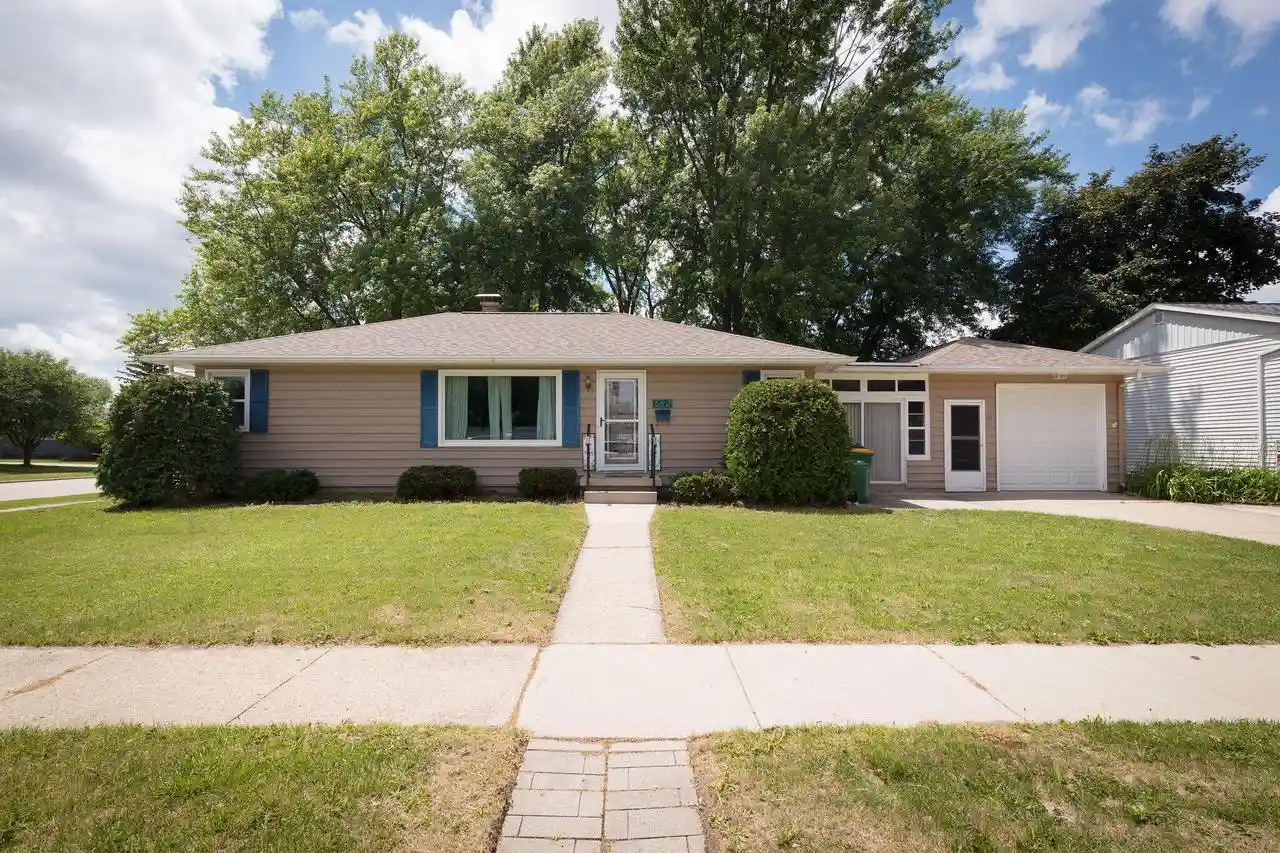 1st image of 642 Vine Street Street, Fond Du Lac, WI 54935 | MLS# 1968647