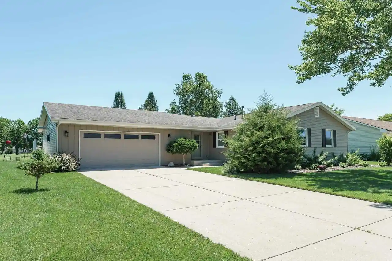 1st image of 988 Nantucket Dr Dr, Janesville, WI 53546 | MLS# 2026487