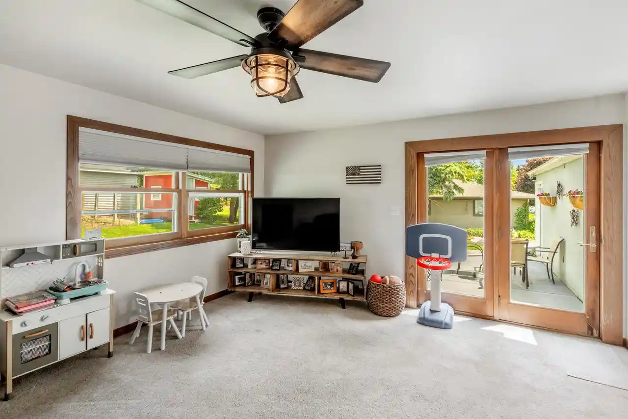 4th image of W4426 River Bend Dr Dr, Waldo, WI 53093 | MLS# 1968649