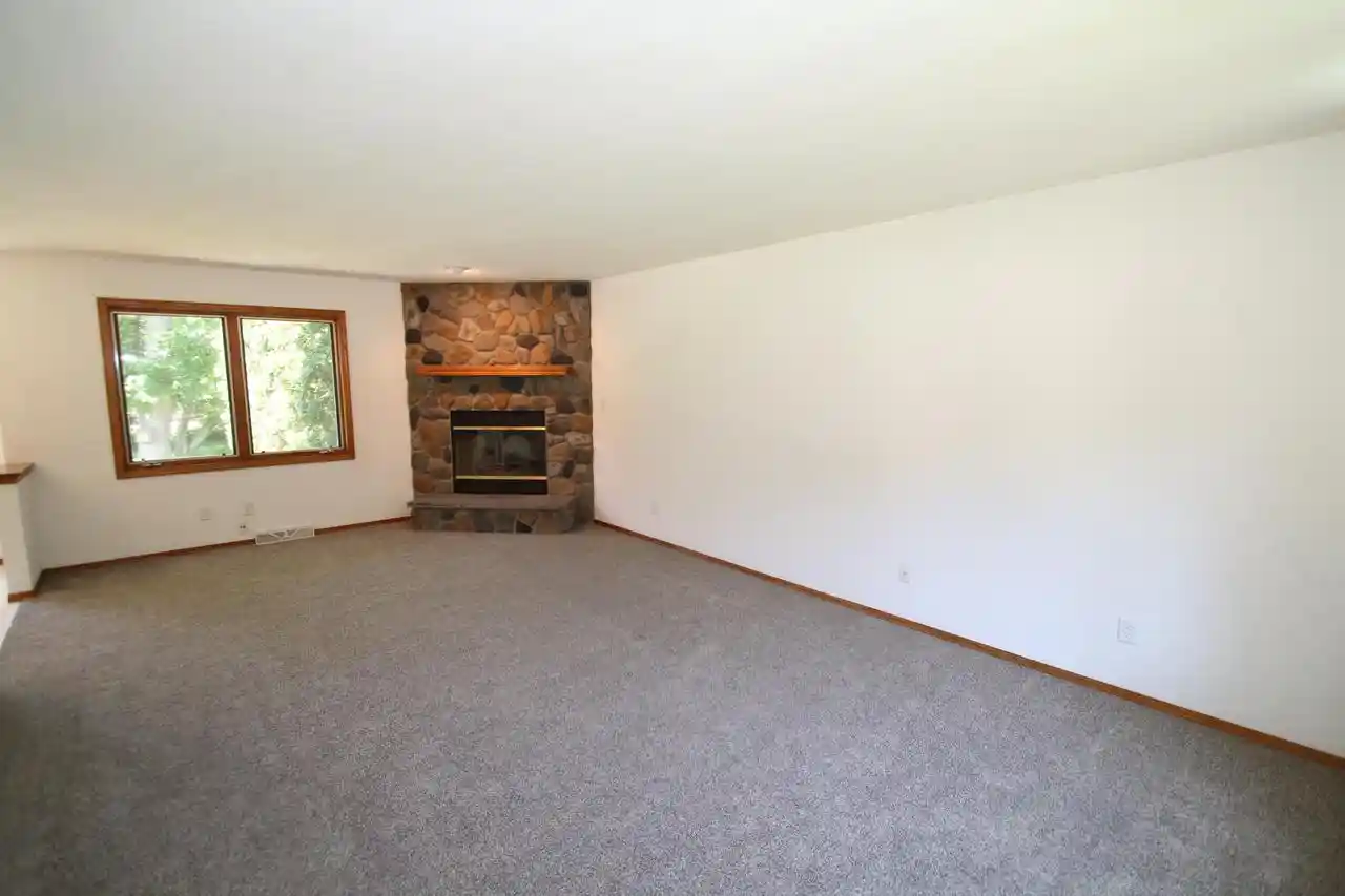 Homes for sale in Muskego, WI | S70W19298 Wentland Dr Dr, Muskego, WI 53150 | MLS# 1968645