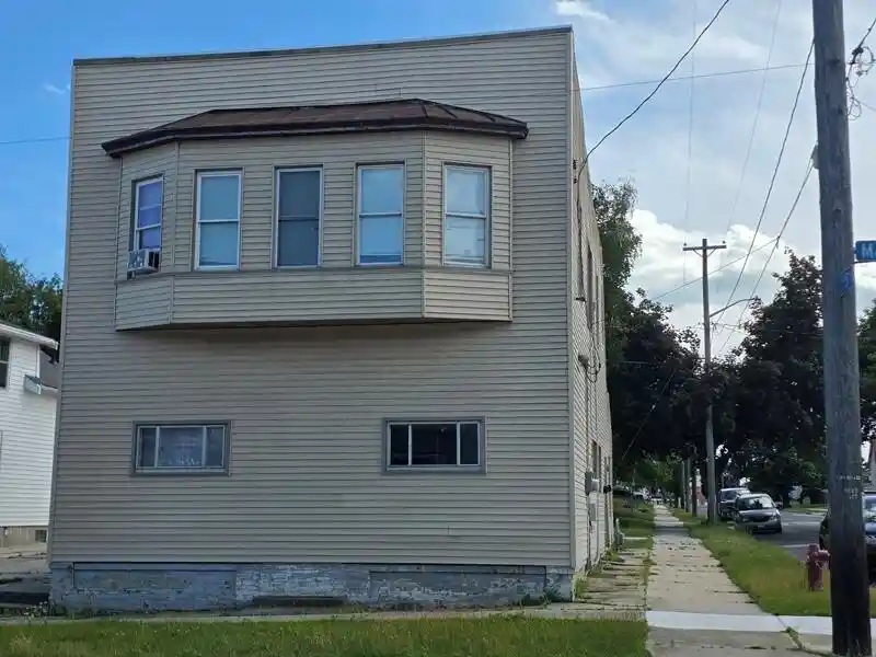 1st image of 1305 S 15th Street Street #1305, Manitowoc, WI 54220 | MLS# 1968642