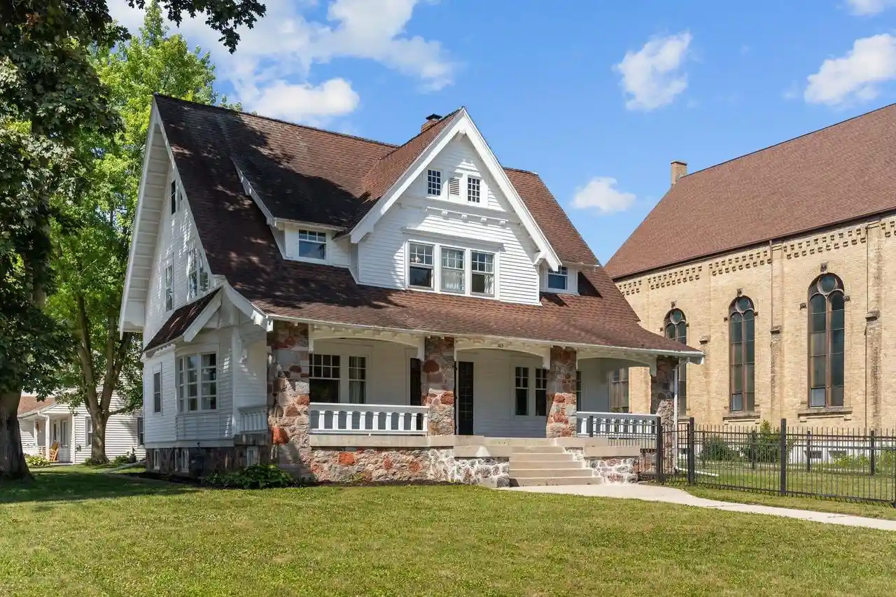 Homes for sale in Chilton, WI | 105 N State Street Street, Chilton, WI 53014 | MLS# 50327910