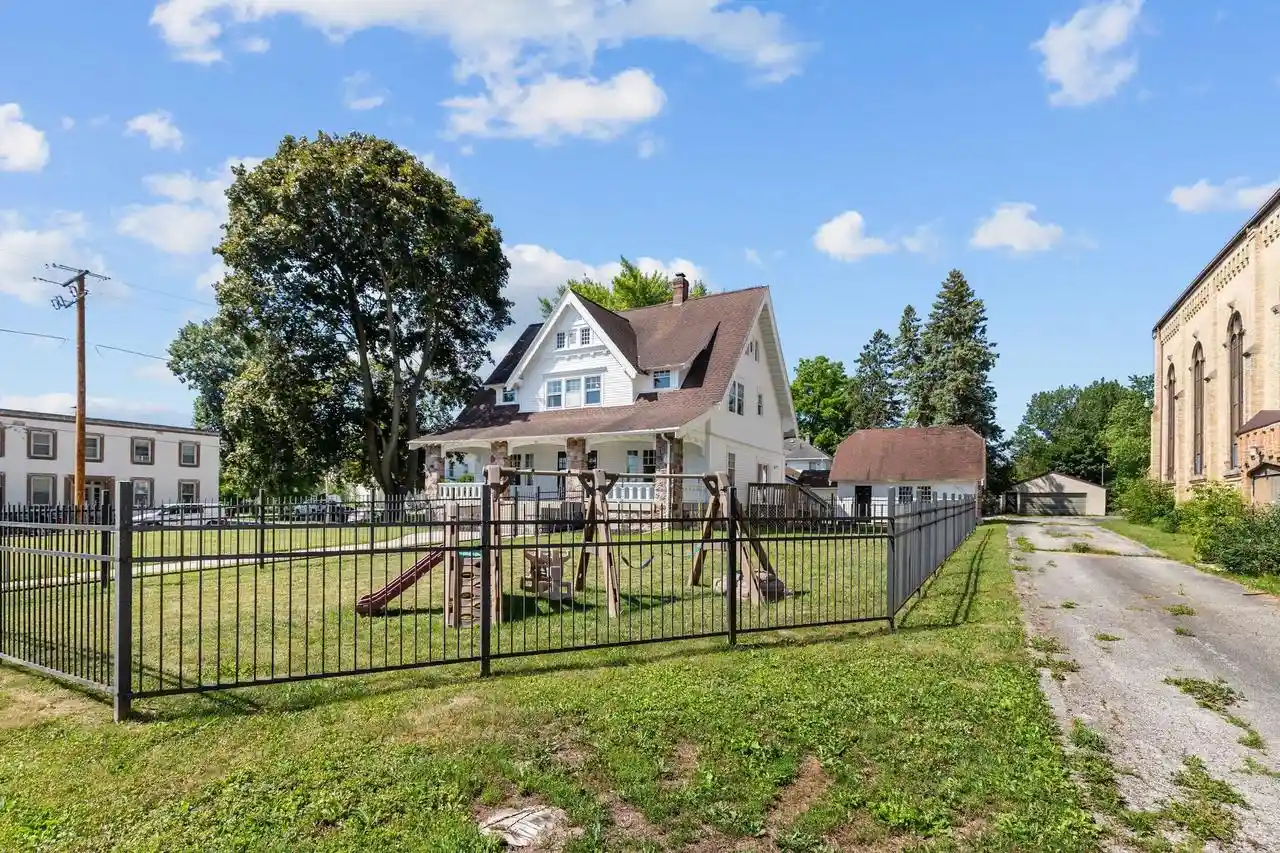 Homes for sale in Chilton, WI | 105 N State Street Street, Chilton, WI 53014 | MLS# 50327910