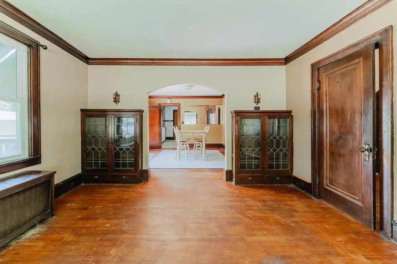 2nd image of 841 Mt Vernon Street Street, Oshkosh, WI 54901 | MLS# 50327916