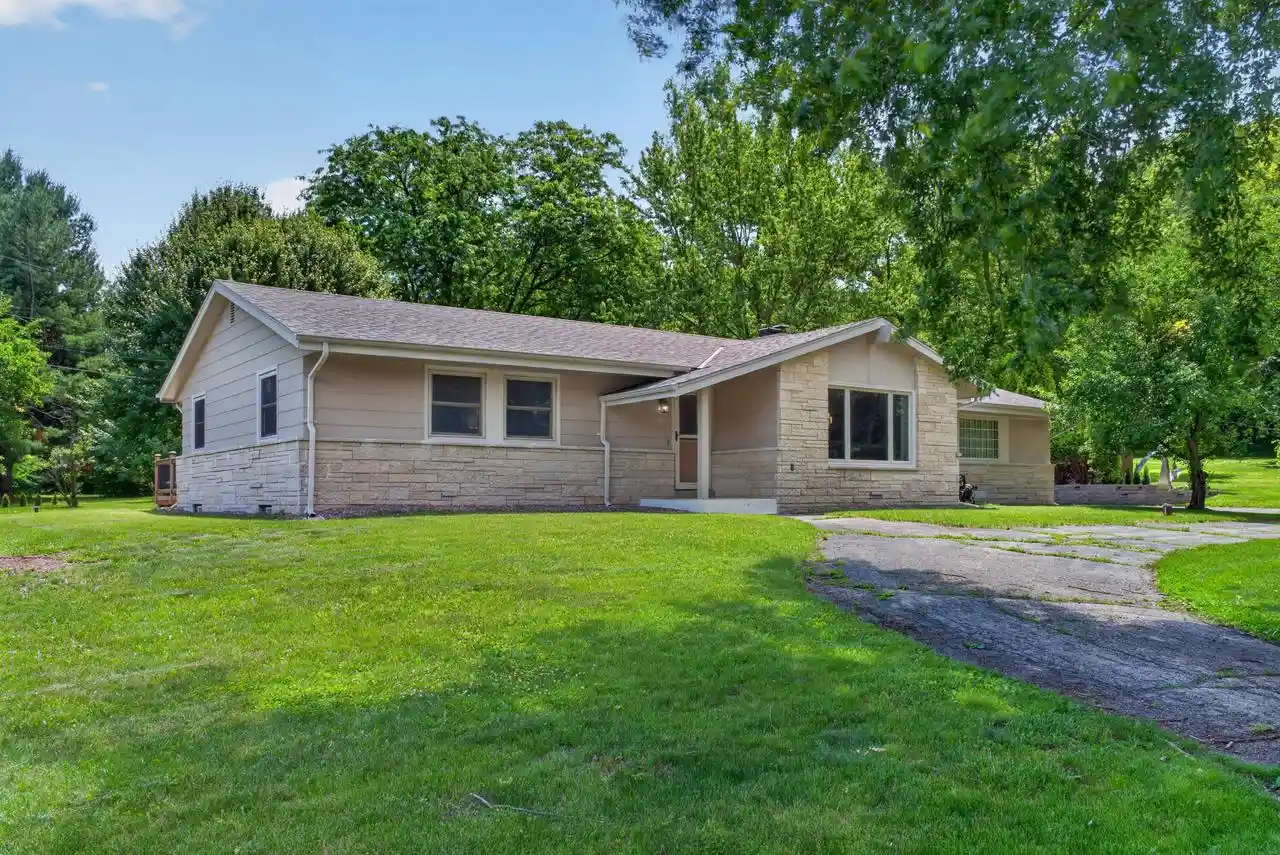 1st image of S94w23105 Meadow View Lane Lane, Big Bend, WI 53103 | MLS# 1968682