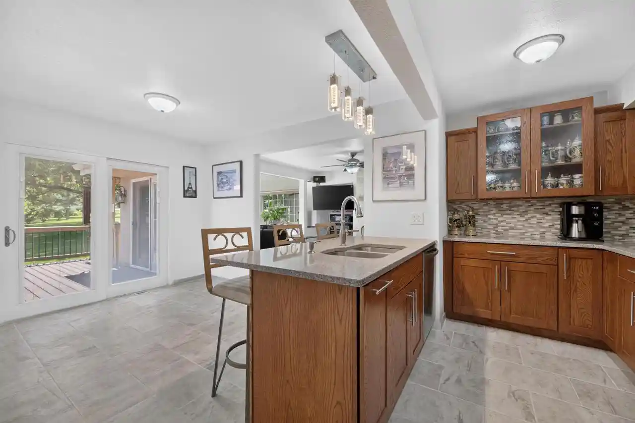 4th image of S94W23105 Meadow View Lane Lane, Big Bend, WI 53103 | MLS# 1968682
