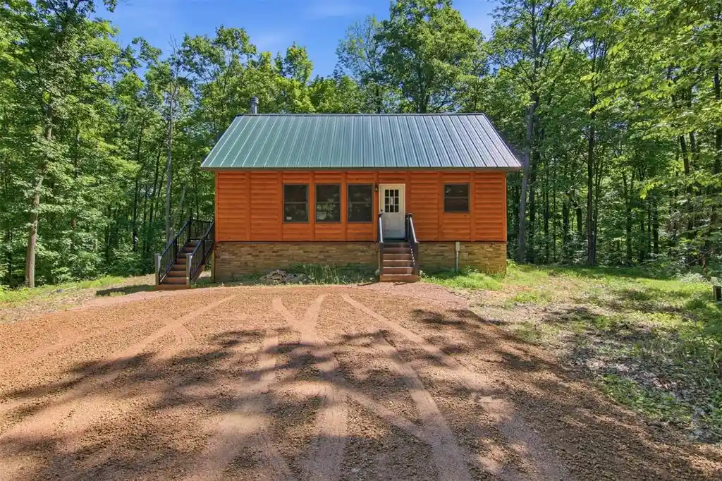 1st image of 10384 Cary Rock Dr, Marshfield, WI 54449 | MLS# 1602507