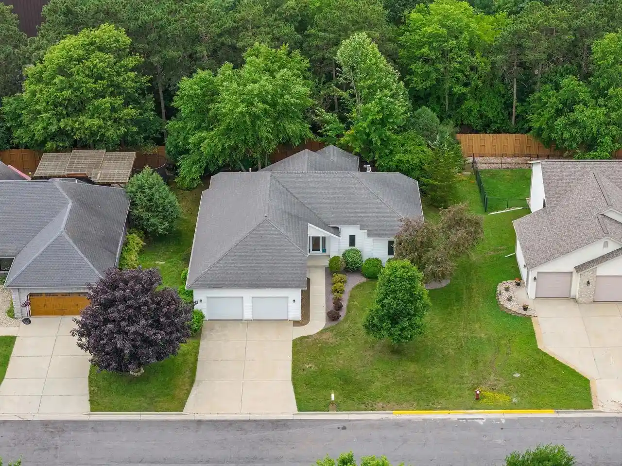 Homes for sale in Prairie Du Sac, WI | 809 Hanksfield Pl Pl, Prairie Du Sac, WI 53578 | MLS# 2026526