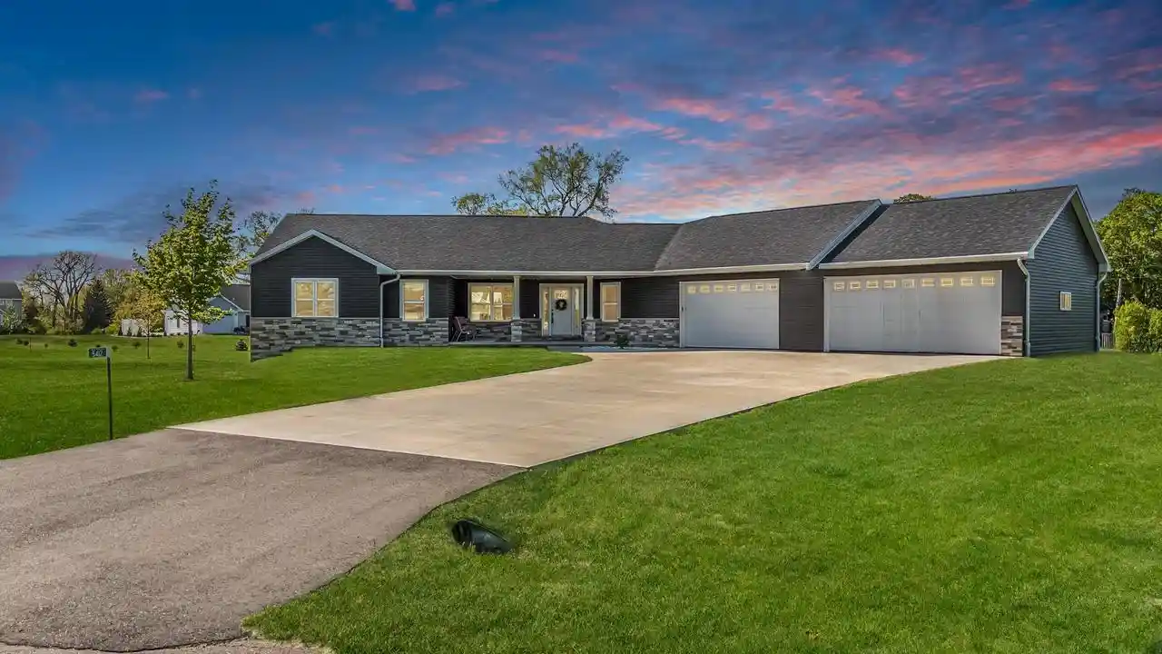 Homes for sale in Winneconne, WI | 5412 Wildwood Court Court, Winneconne, WI 54986 | MLS# 50327960