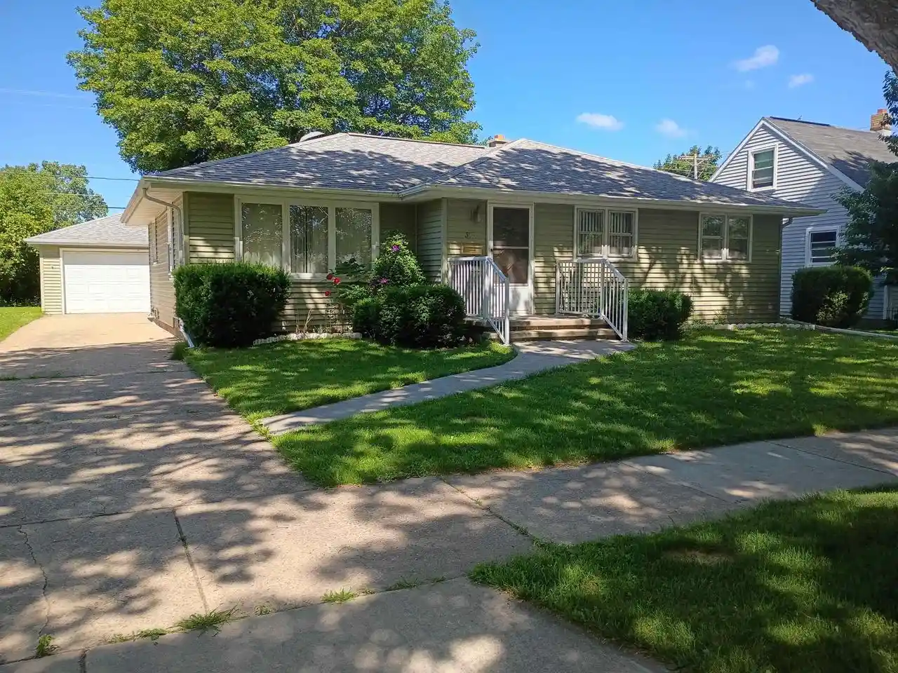 Homes for sale in Kimberly, WI | 310 S Matthew Street Street, Kimberly, WI 54136 | MLS# 50327961