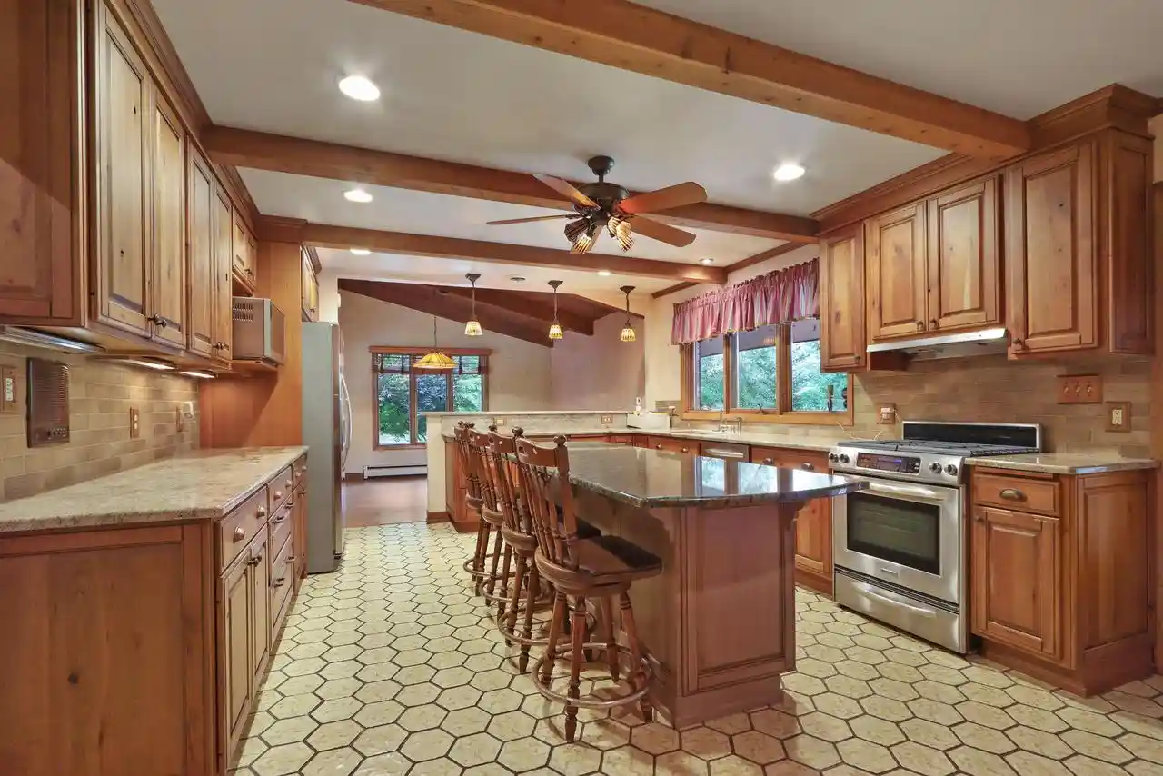 4th image of 11920 45Th Avenue Avenue, Pleasant Prairie, WI 53158 | MLS# 1968720