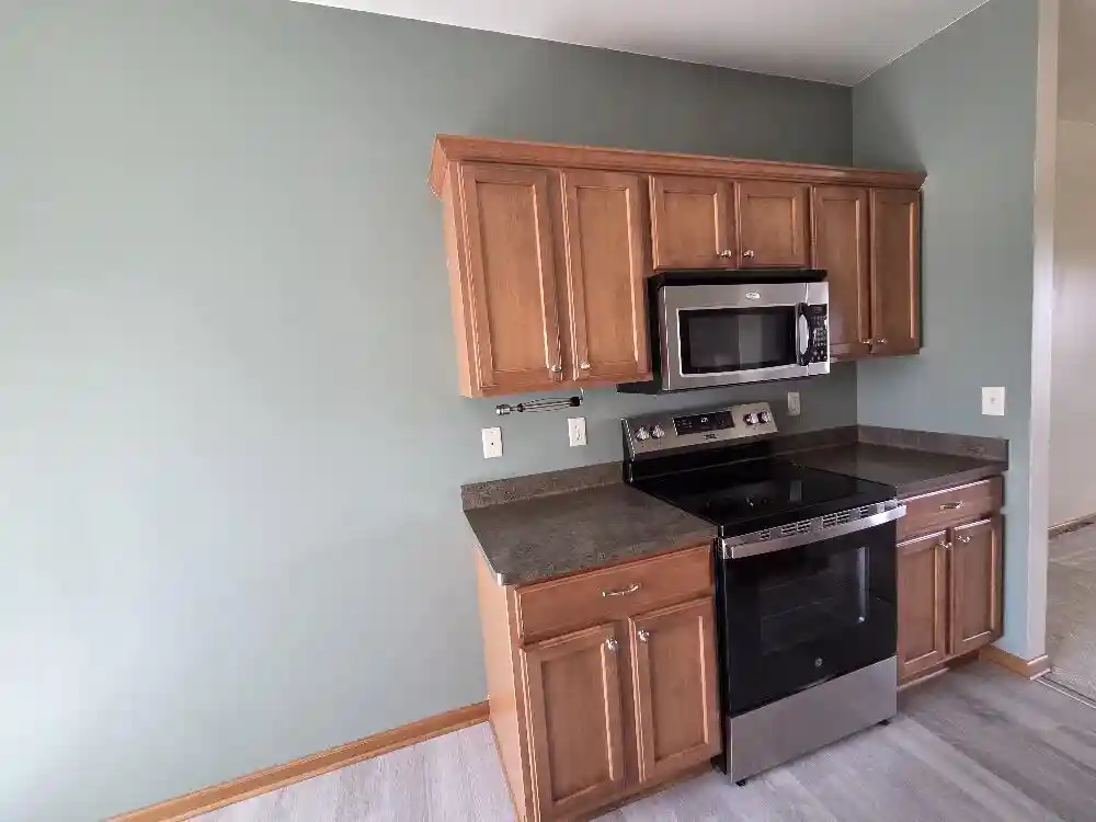 2nd image of 616 Hunter Oaks Blvd Blvd, Watertown, WI 53094