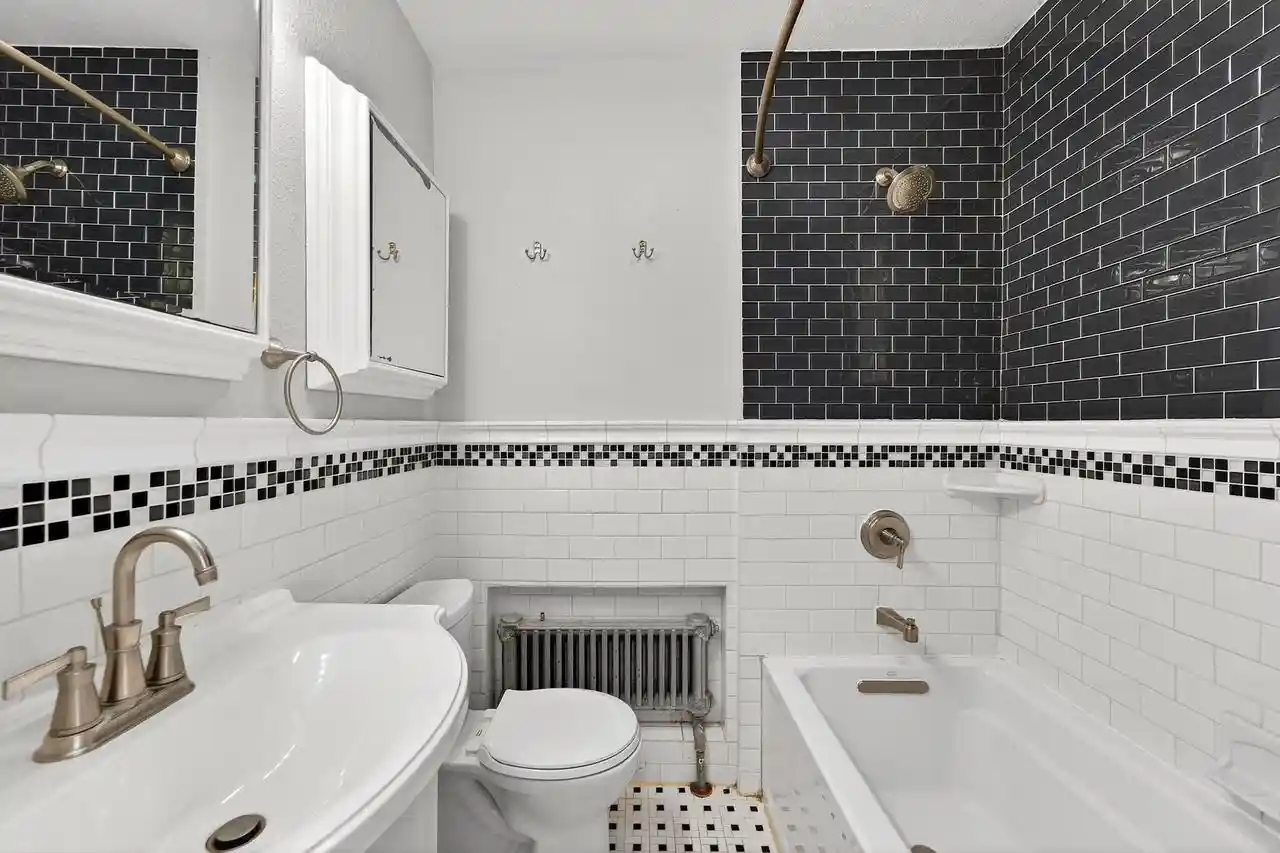 Photo 3 of Single family home for sale at 1463 N Franklin Pl Pl, Milwaukee, WI 53202 | MLS# 1968735 | Listing updated on 2026-08-25