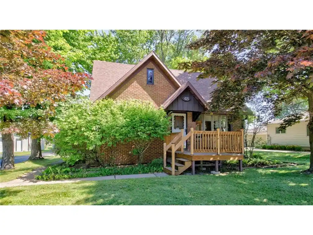 Homes for sale in Thorp, WI | 415 E Stanley Street Street, Thorp, WI 54771 | MLS# 7098213