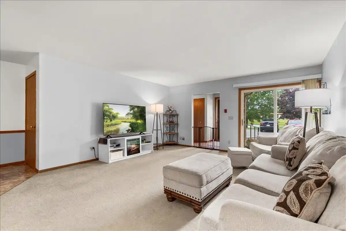 Homes for sale in Slinger, WI | 320 E Washington Street Street #4, Slinger, WI 53086 | MLS# 1968755