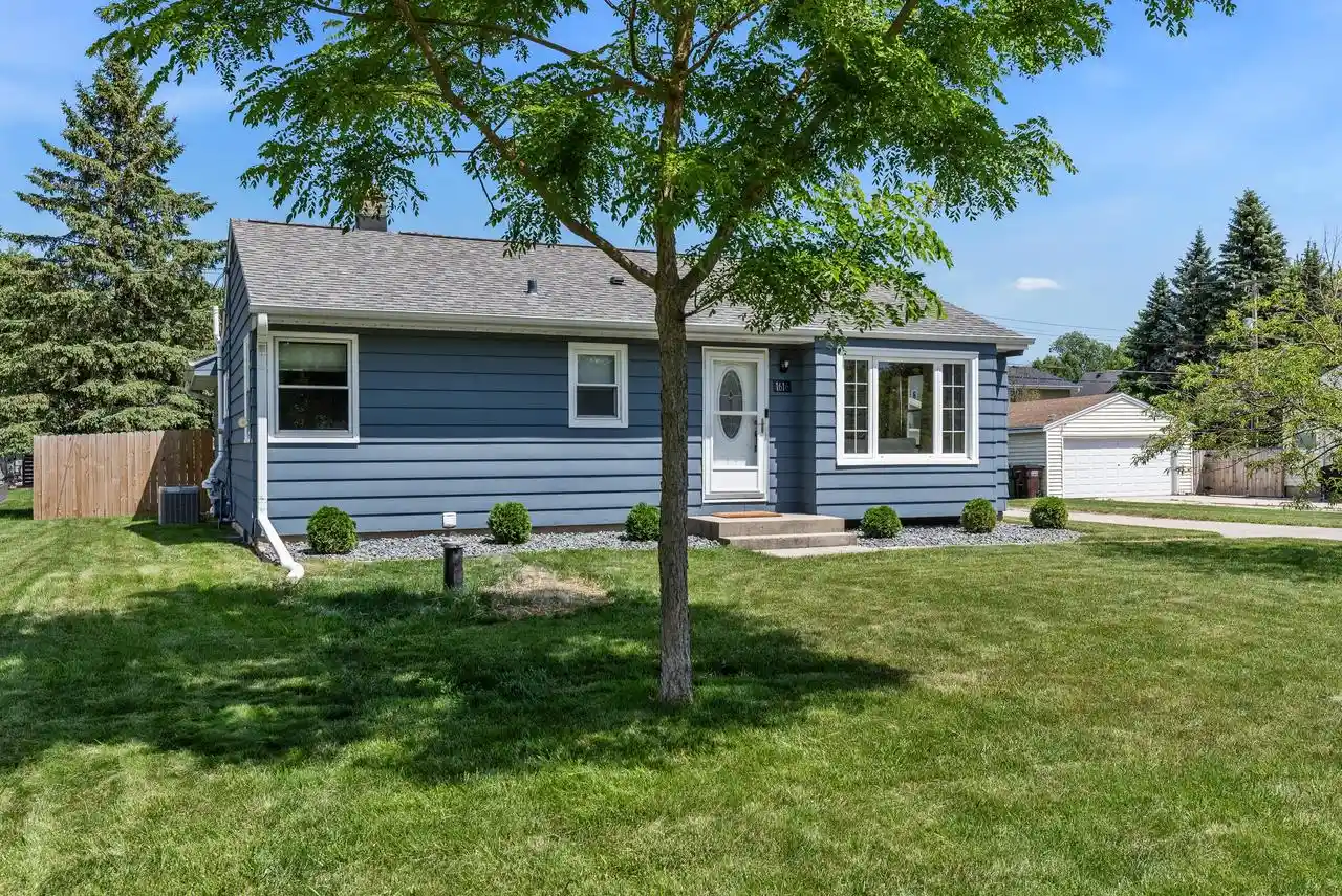 Homes for sale in New Berlin, WI | 1616 S 167th Street Street, New Berlin, WI 53151 | MLS# 1968758