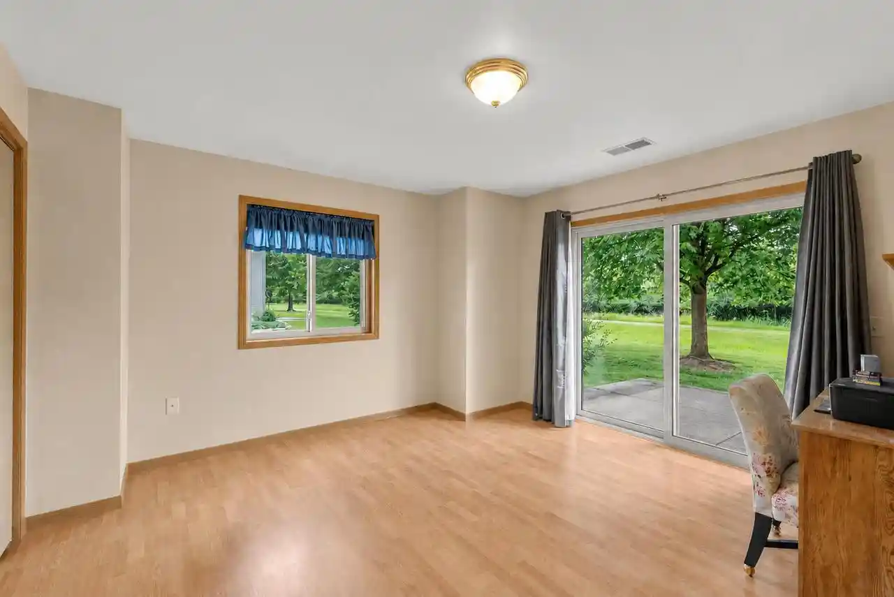 Homes for sale in Kewaskum, WI | 987 Roseland Dr Dr, Kewaskum, WI 53040