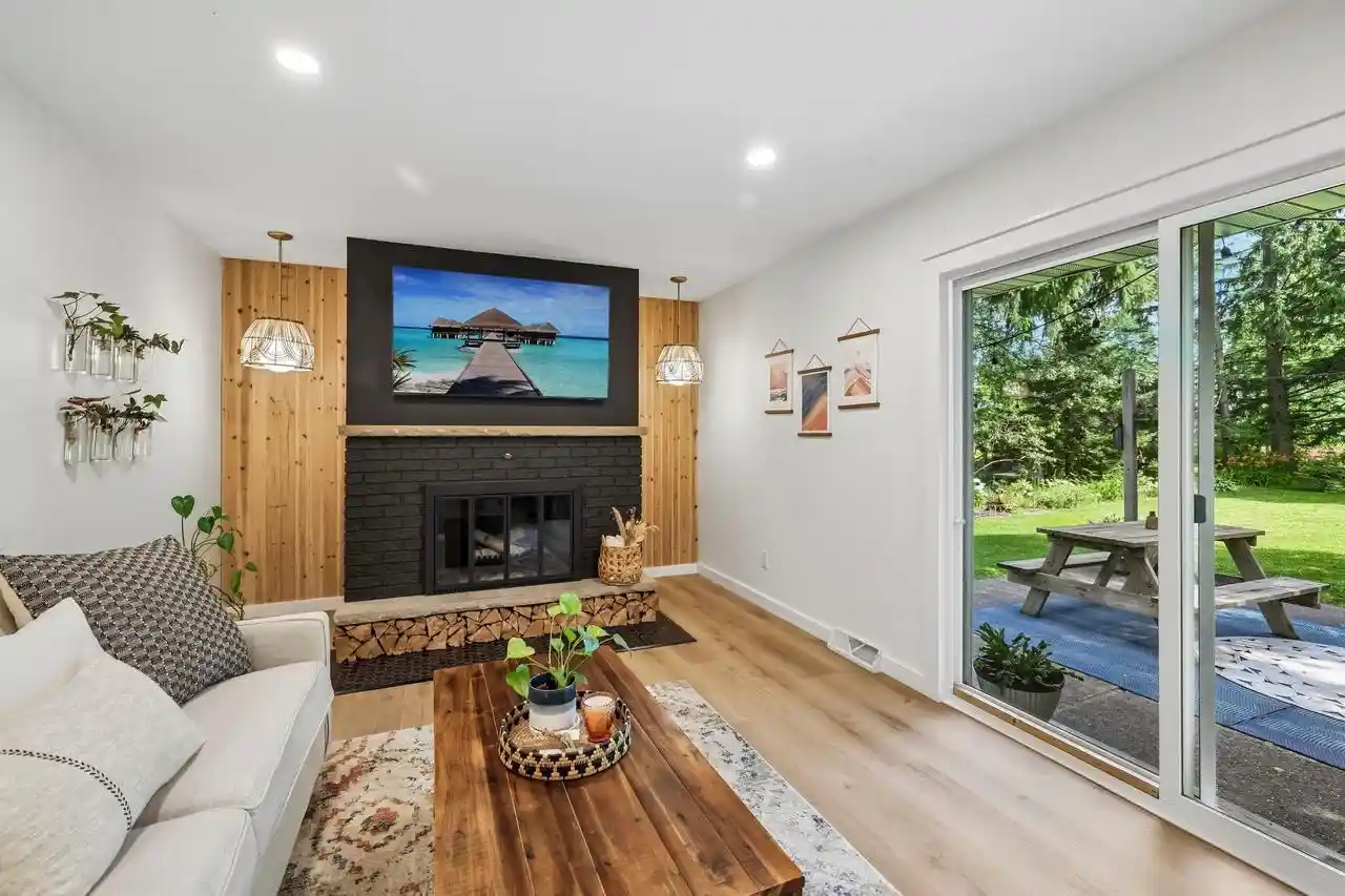 3rd image of 3489 Dell Dr Dr, Madison, WI 53718 | MLS# 2026564