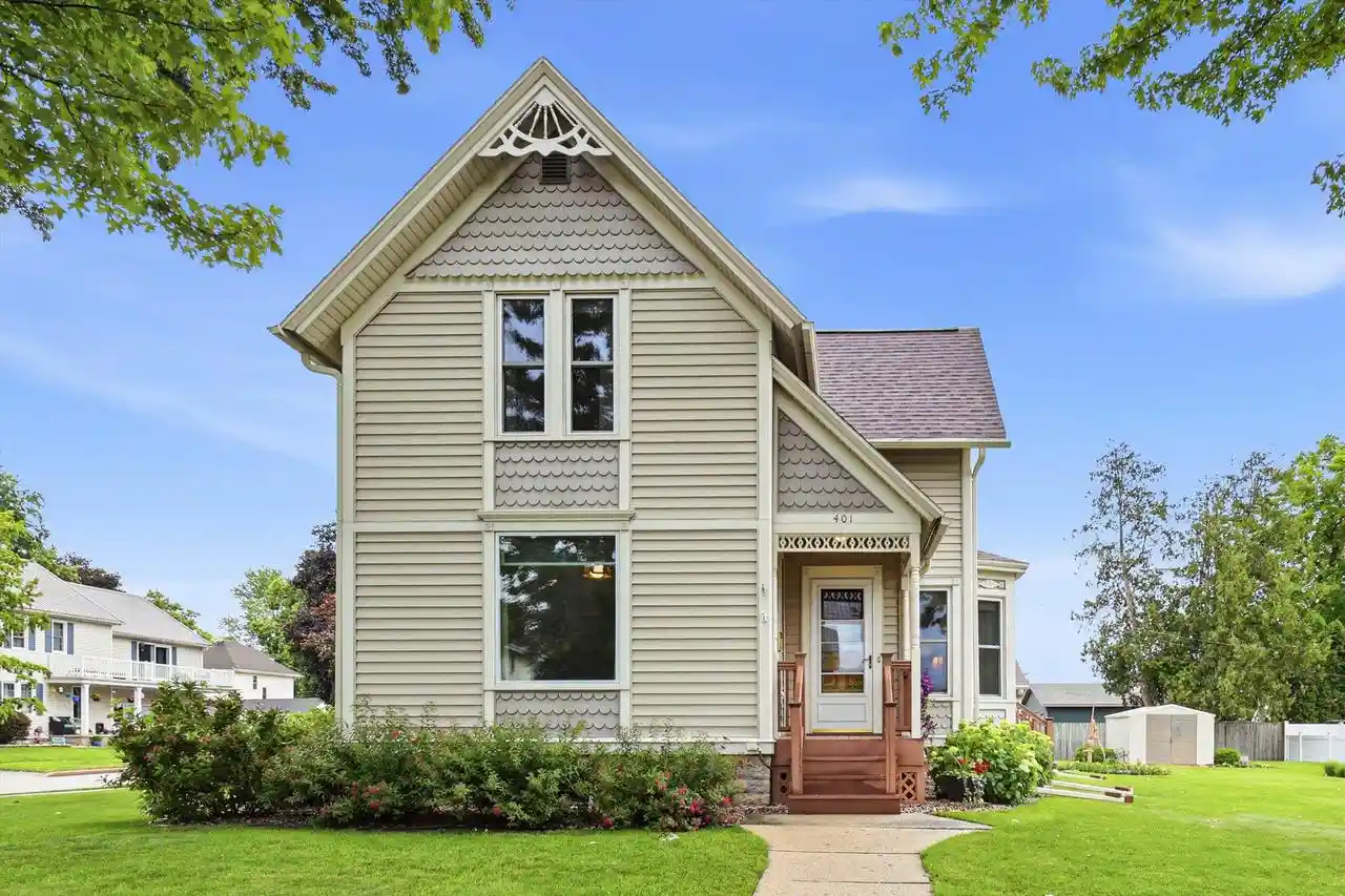 Homes for sale in Waupun, WI | 401 S Watertown Street Street, Waupun, WI 53963 | MLS# 2026576