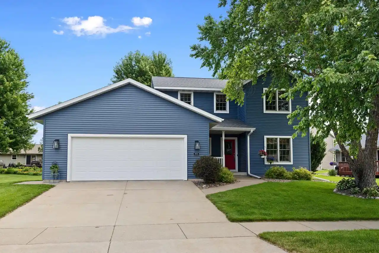 1st image of 912 Silver Dr Dr, Holmen, WI 54636 | MLS# 1968799