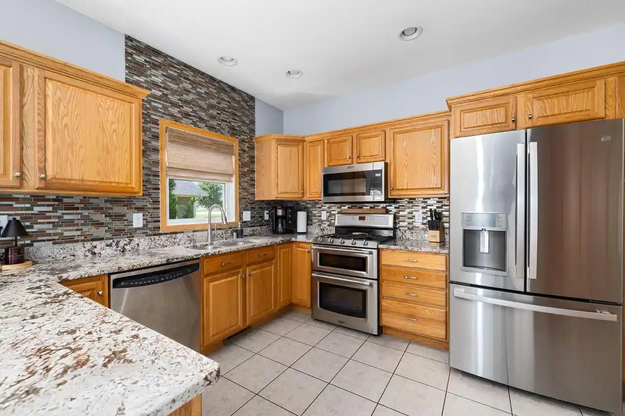 2nd image of 912 Silver Dr Dr, Holmen, WI 54636 | MLS# 1968799