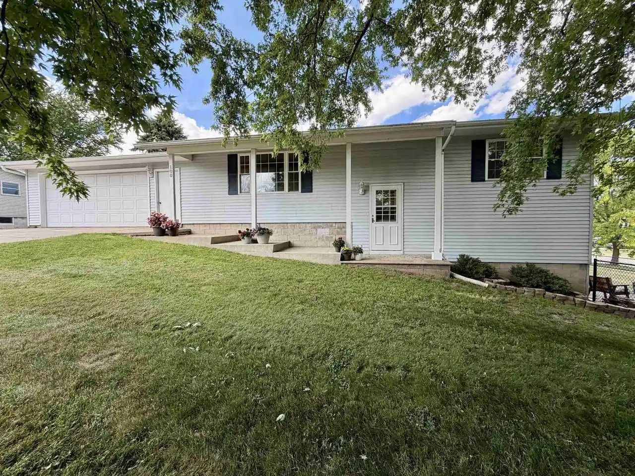 1st image of 100 Fern Dr Dr, Rosendale, WI 54974 | MLS# 50327992