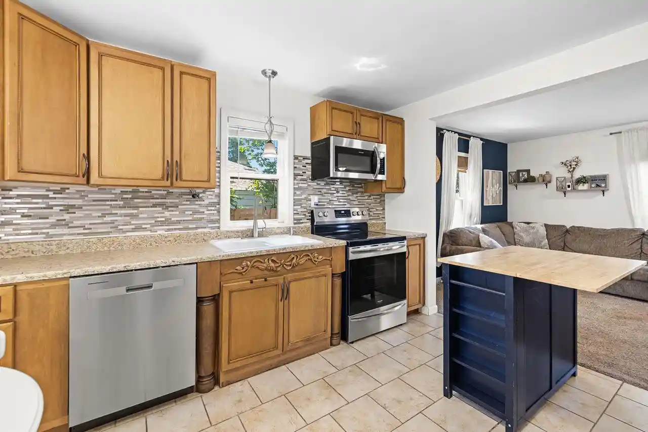 3rd image of 521 N 9Th Avenue Avenue, Wausau, WI 54401 | MLS# 22602898
