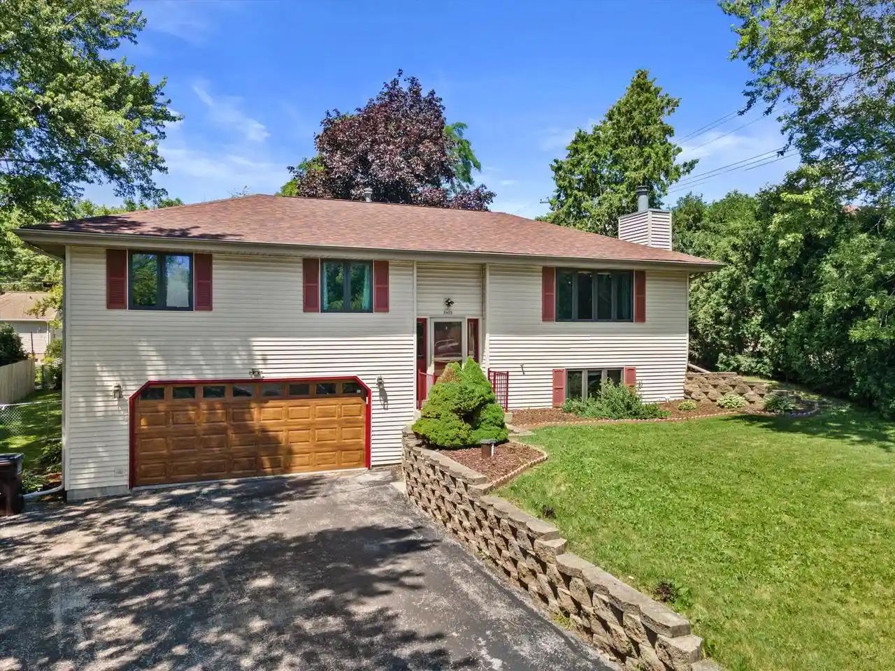 Homes for sale in New Berlin, WI | 1415 S 167th Street Street, New Berlin, WI 53151 | MLS# 1968813