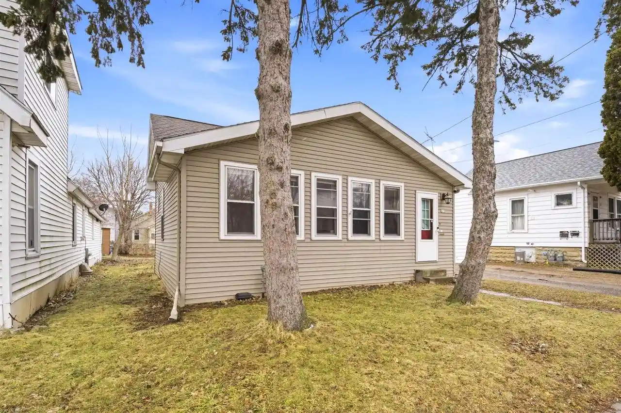 1st image of 613 Shawano Avenue Avenue, Oshkosh, WI 54901 | MLS# 50328020