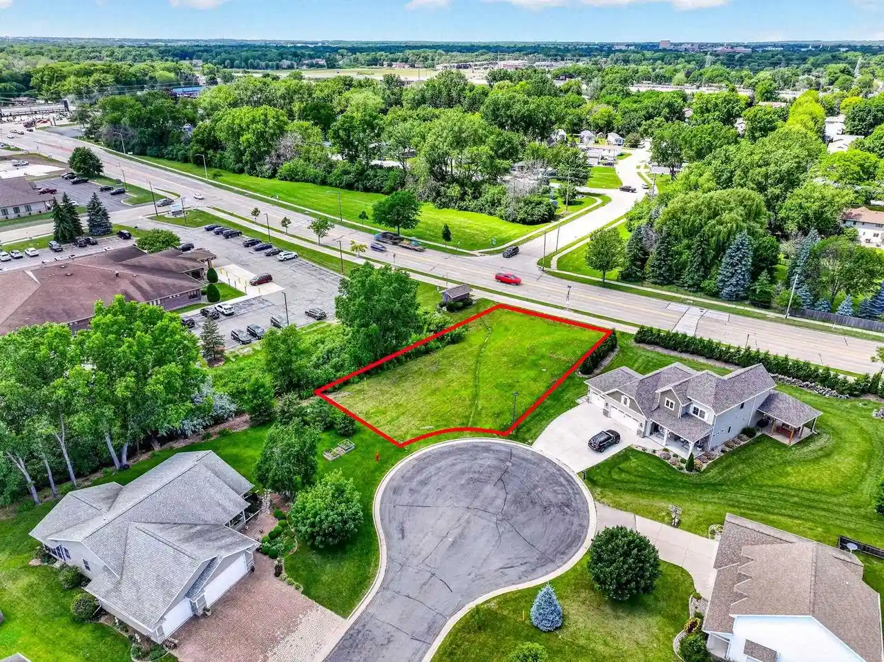 Homes for sale in Menasha, WI | 1438 Chesterfield Court Court, Menasha, WI 54952 | MLS# 50327858