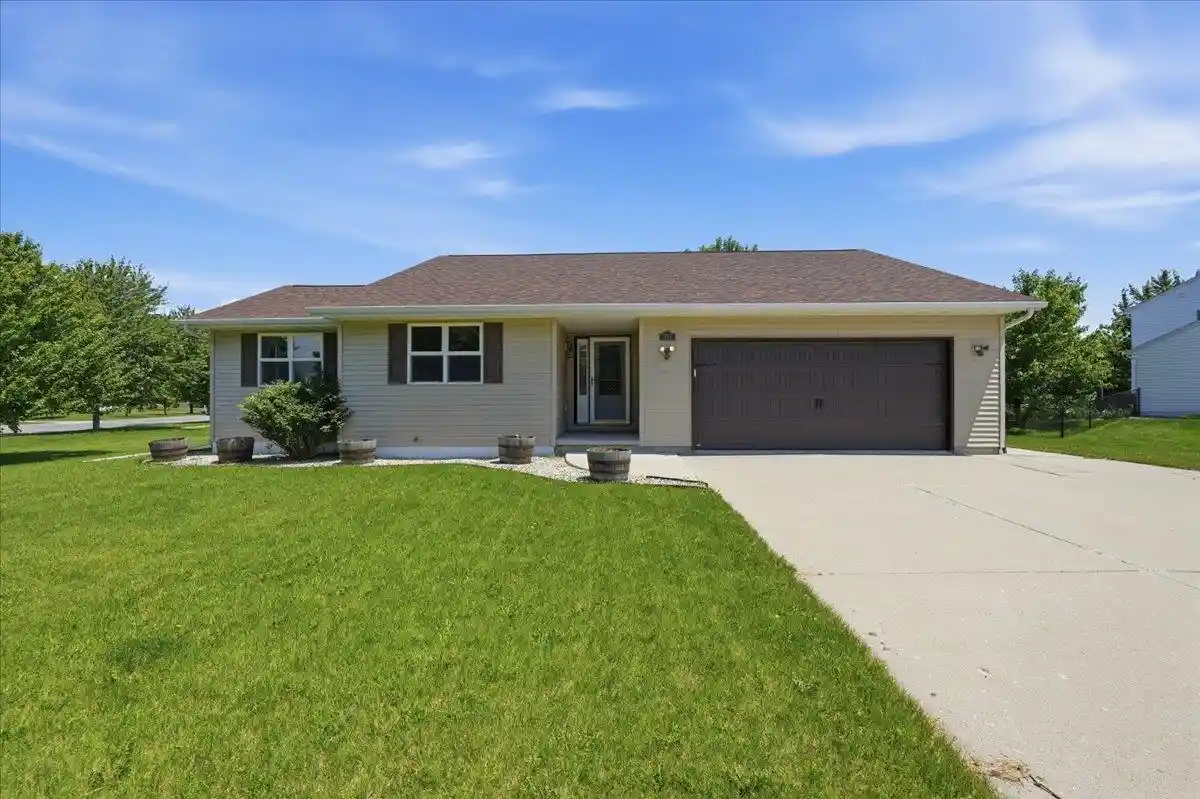 Homes for sale in Evansville, WI | 592 Abey Dr Dr, Evansville, WI 53536 | MLS# 2026619