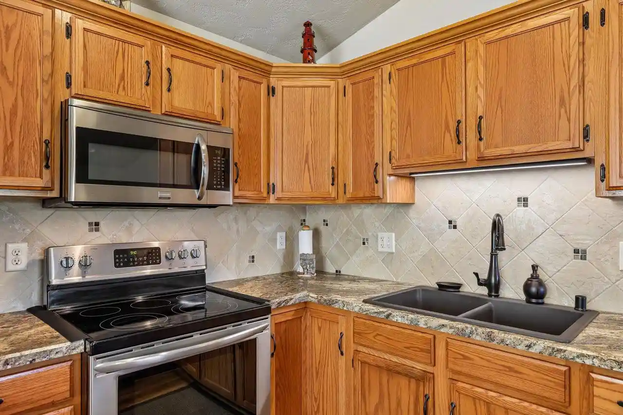 Homes for sale in Johnson Creek, WI | 118 Pheasant Run Run, Johnson Creek, WI 53038