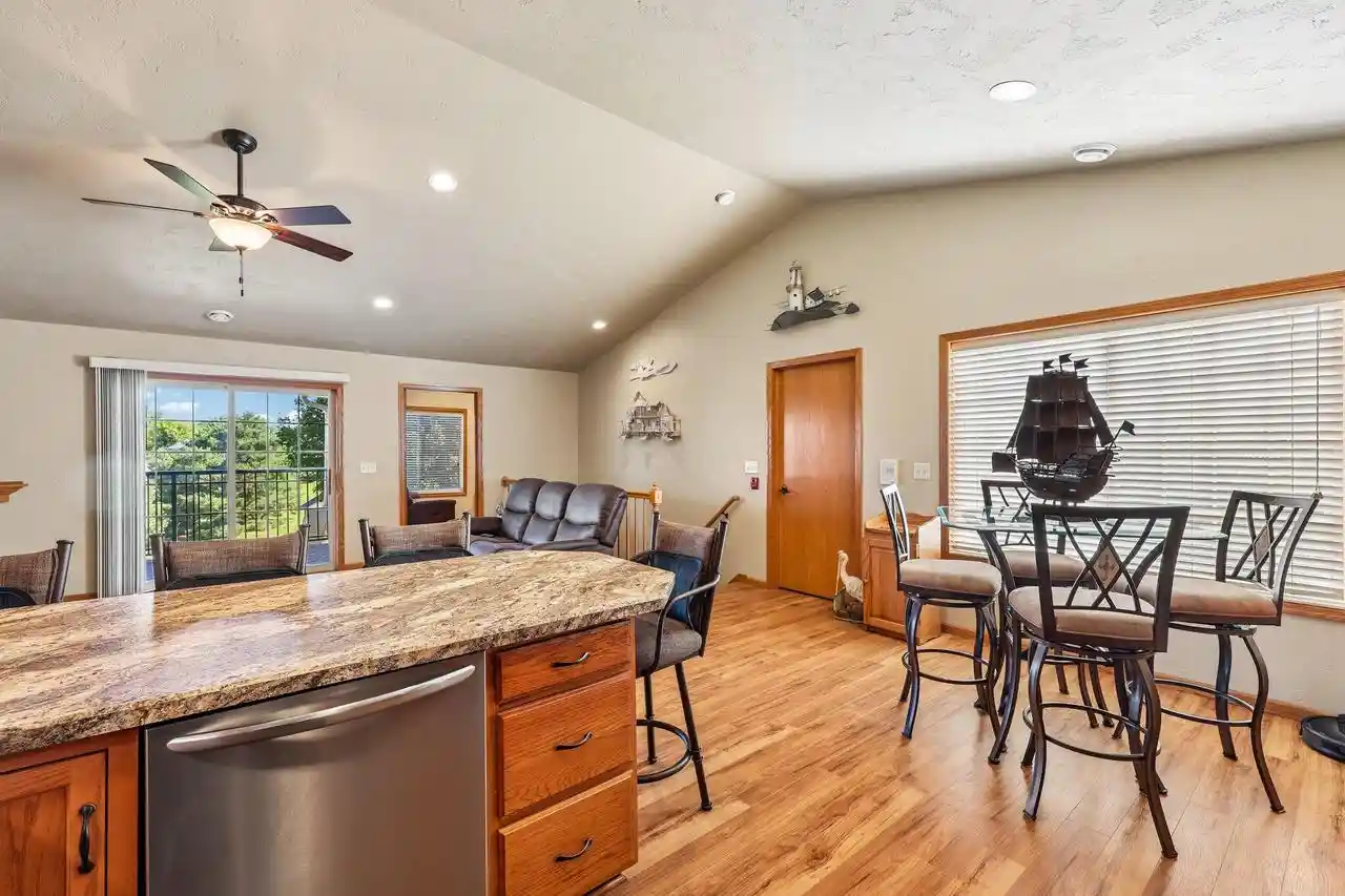 Homes for sale in Johnson Creek, WI | 118 Pheasant Run Run, Johnson Creek, WI 53038